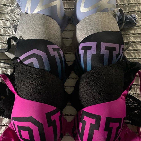 5-34D semi used Victoria Secret PINK bras. Great condition no flaws.